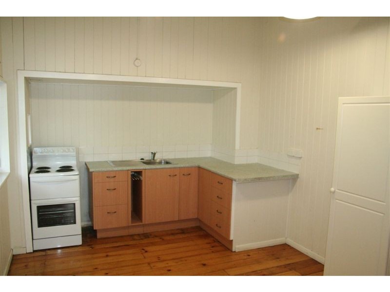 128 King Arthur Terrace, Tennyson QLD 4105