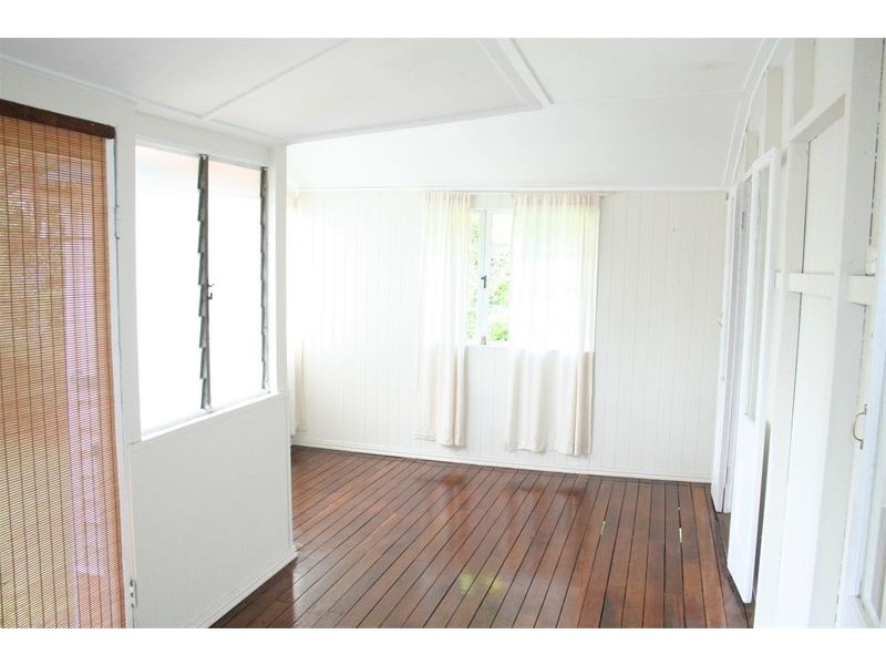 128 King Arthur Terrace, Tennyson QLD 4105