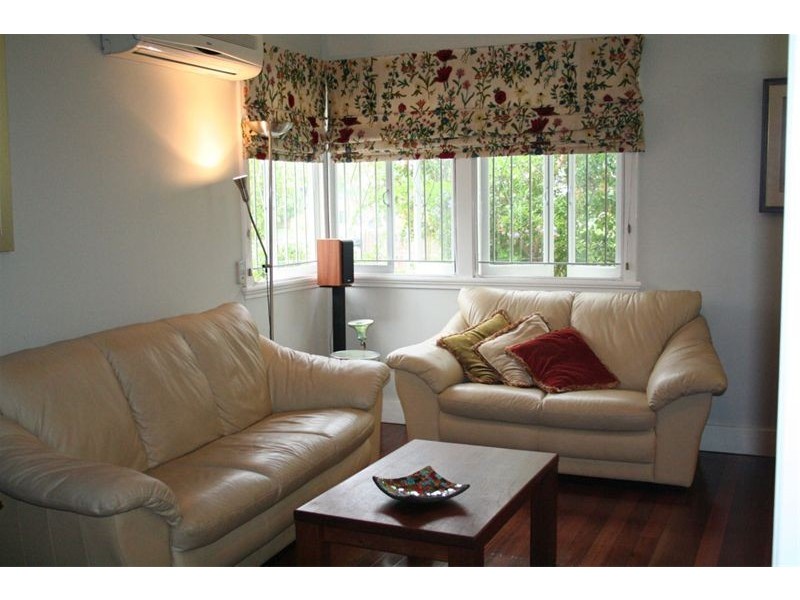 140 Strong Avenue, Graceville QLD 4075