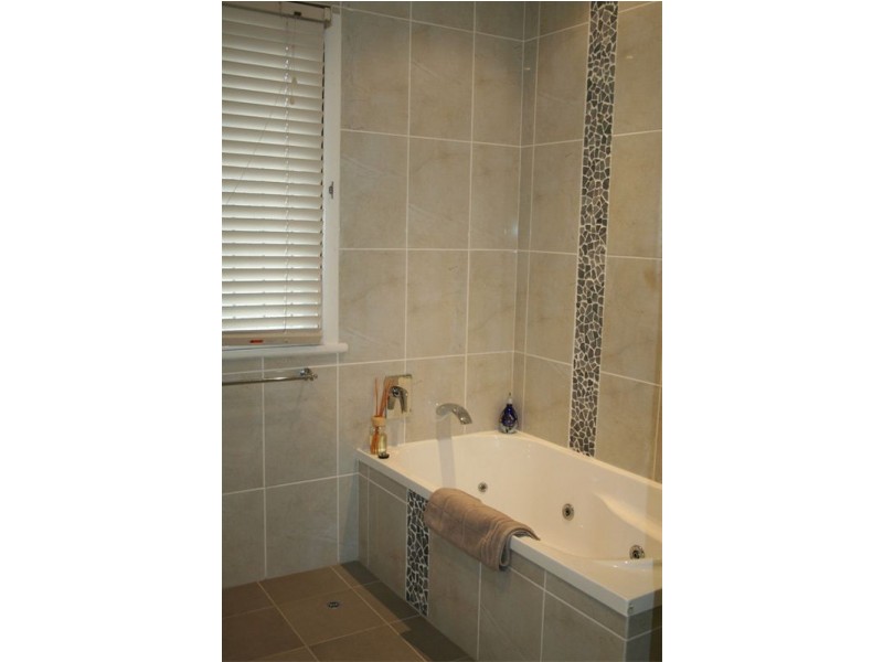 140 Strong Avenue, Graceville QLD 4075