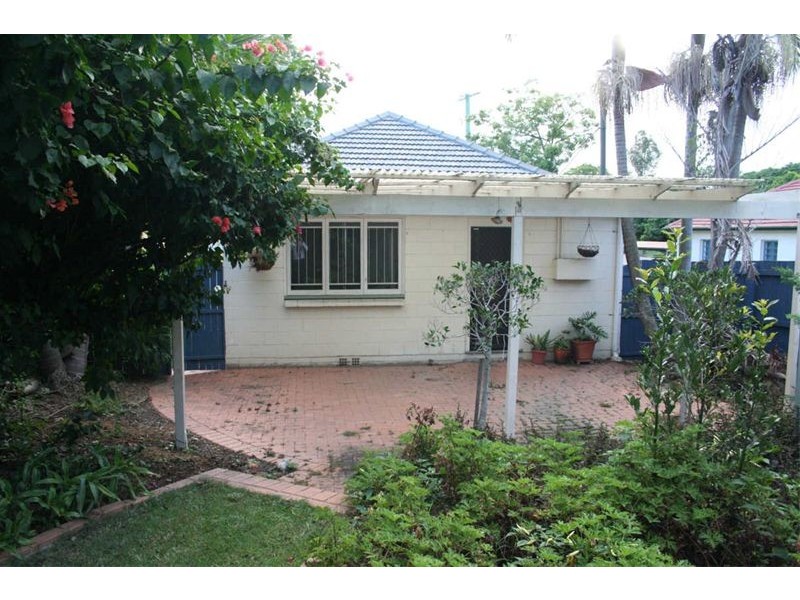 7 Merlin Street, Tennyson QLD 4105