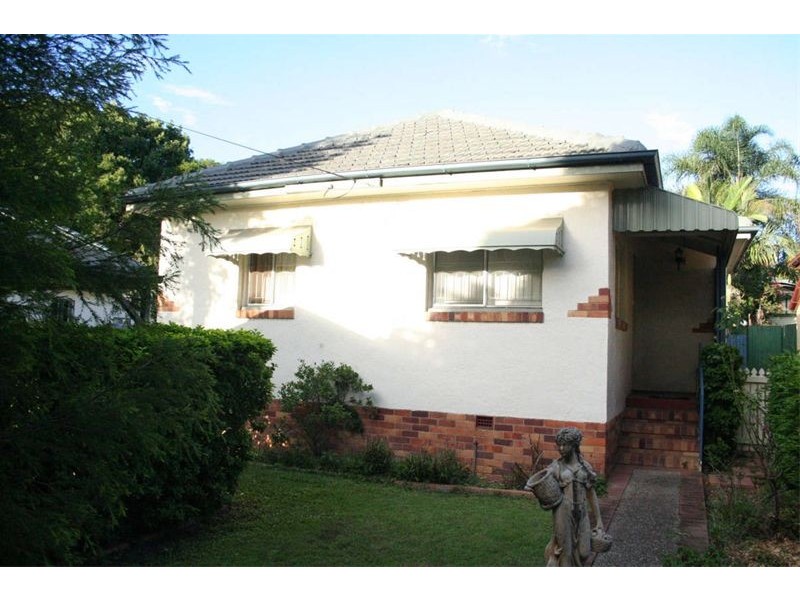 7 Merlin Street, Tennyson QLD 4105