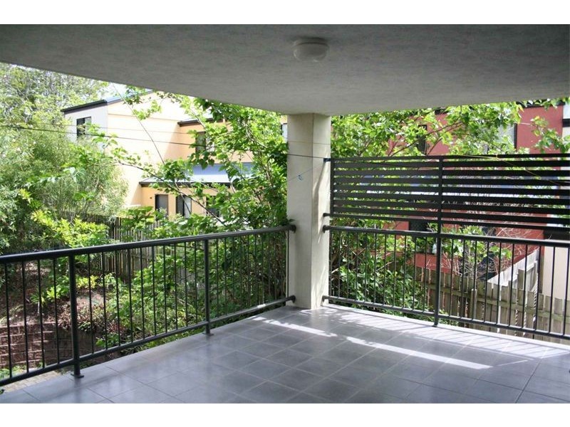 9/69 Coonan Street, Indooroopilly QLD 4068