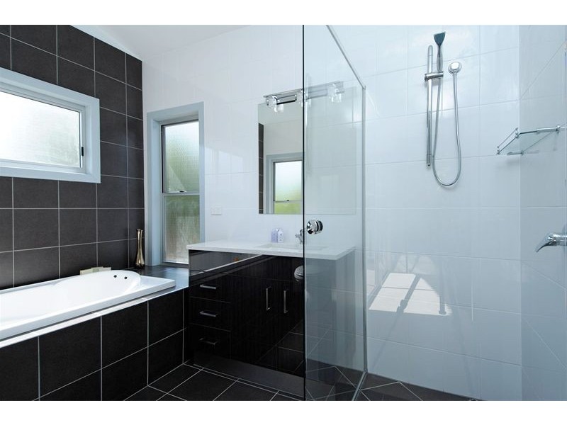 56 Lynne Grove Avenue, Corinda QLD 4075