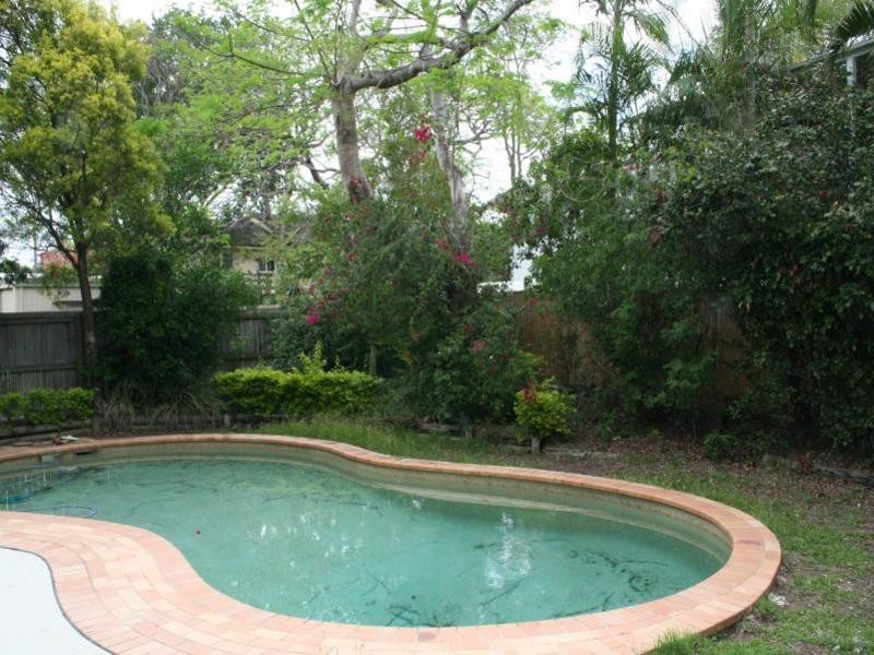 4 Seng Street, Graceville QLD 4075