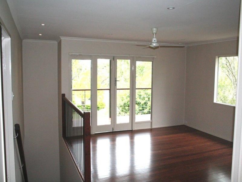 4 Seng Street, Graceville QLD 4075