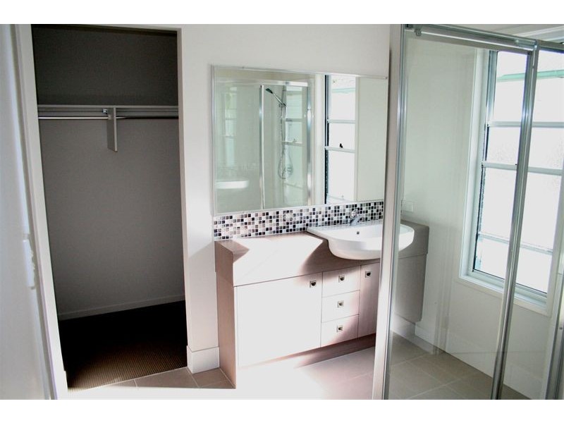 181 Strong Avenue, Graceville QLD 4075