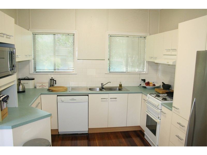 1 Coleman Street, Graceville QLD 4075
