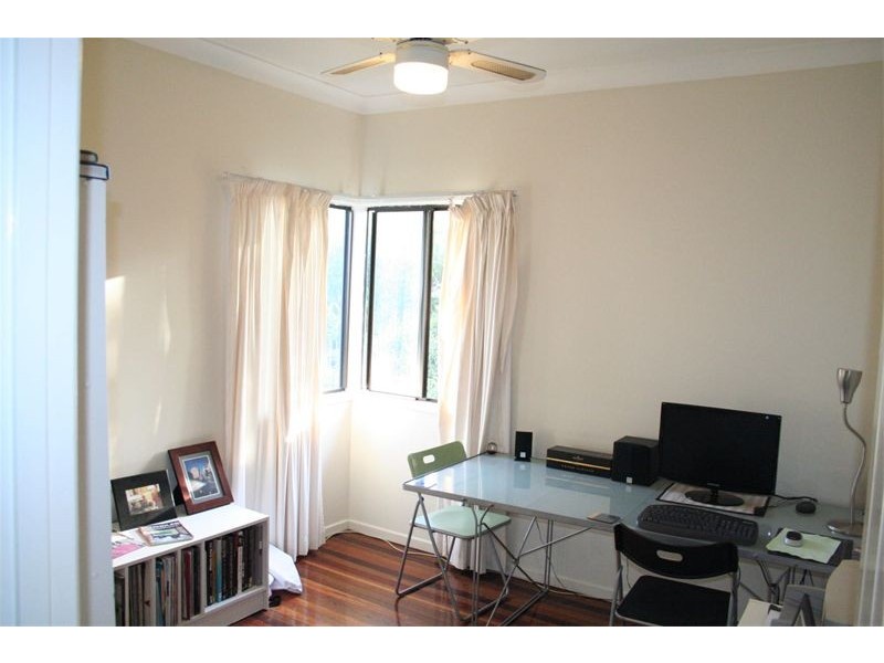 1 Coleman Street, Graceville QLD 4075