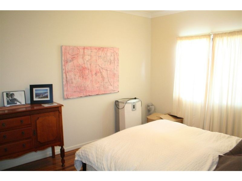 1 Coleman Street, Graceville QLD 4075
