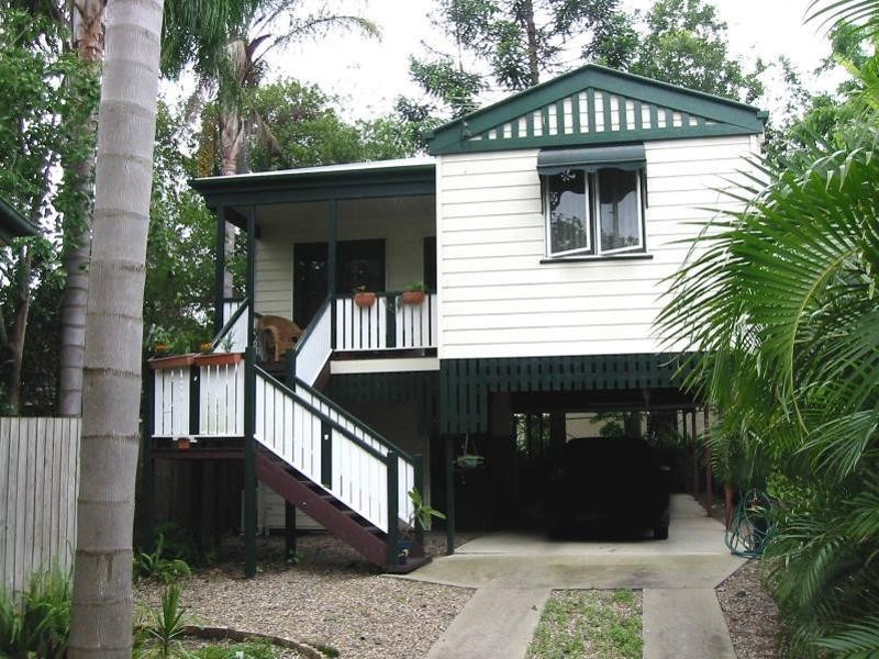 33 Ellen Street, Oxley QLD 4075