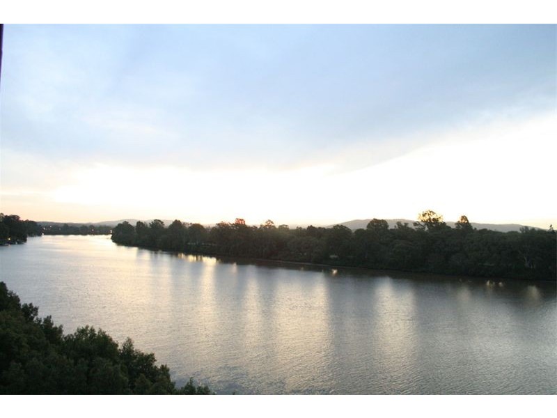 110/211 King Arthur Terrrace, Tennyson QLD 4105