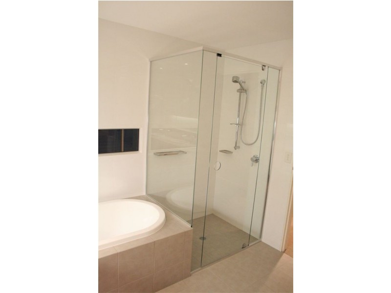 110/211 King Arthur Terrrace, Tennyson QLD 4105