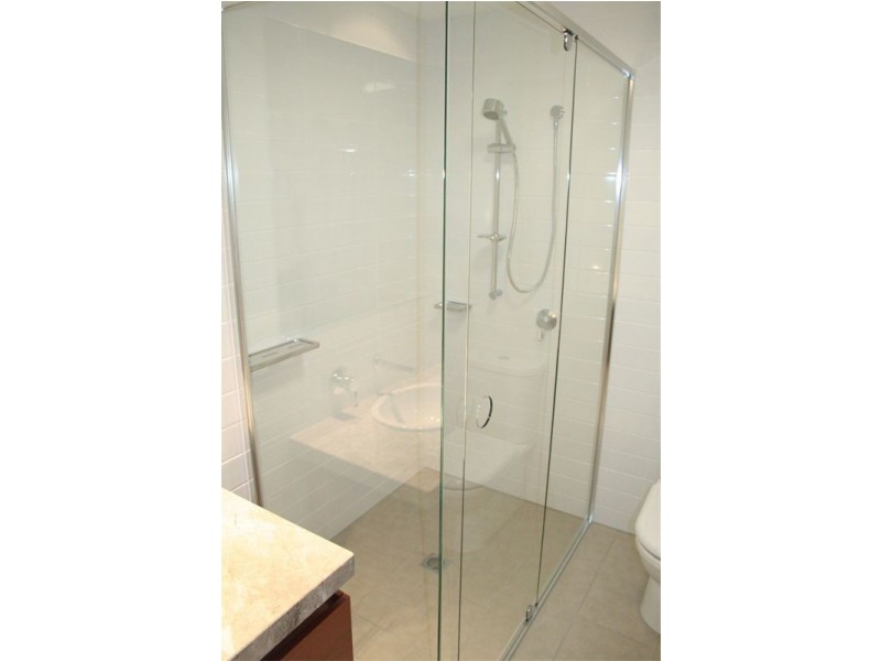 110/211 King Arthur Terrrace, Tennyson QLD 4105