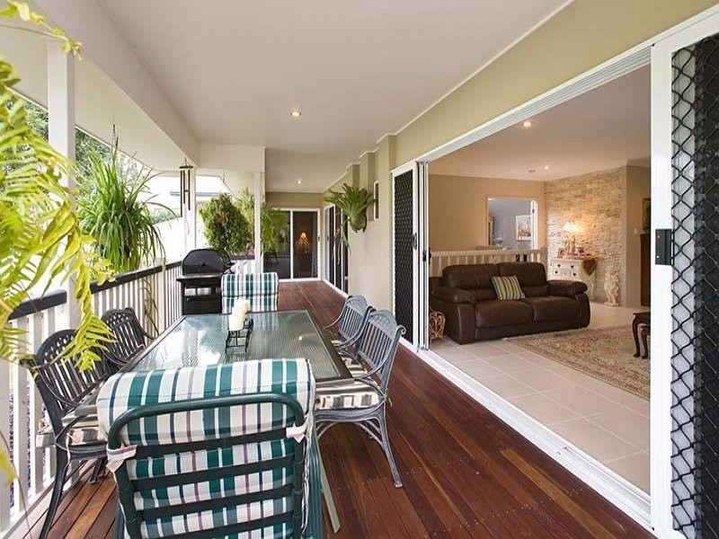 27 Vakuta Street, Fig Tree Pocket QLD 4069