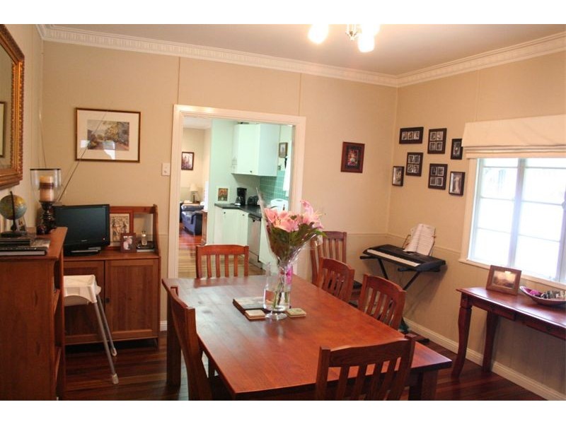 19 Haldane Street, Graceville QLD 4075