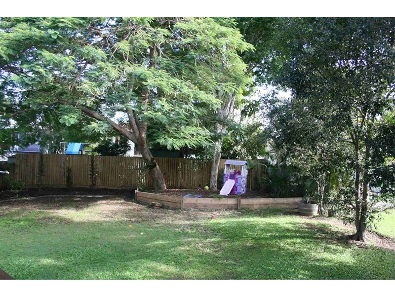 19 Haldane Street, Graceville QLD 4075