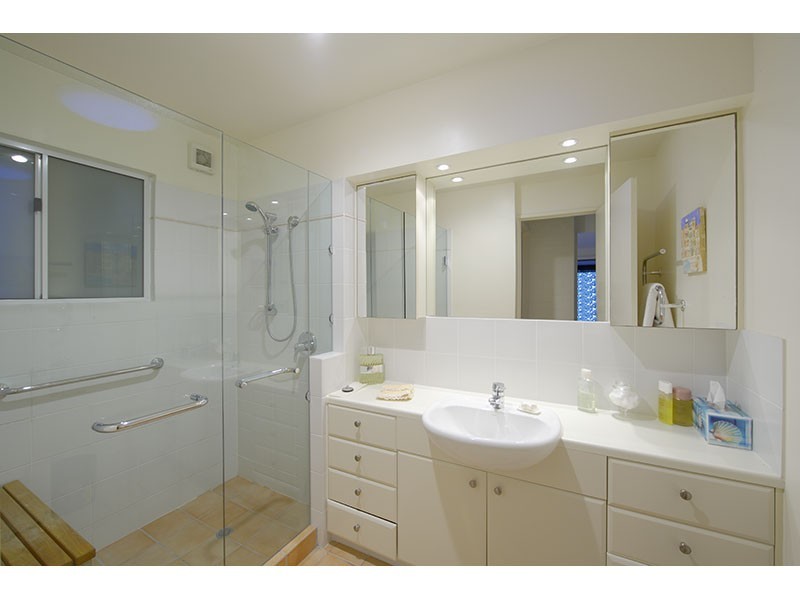 1/92 Ryans Road, St Lucia QLD 4067