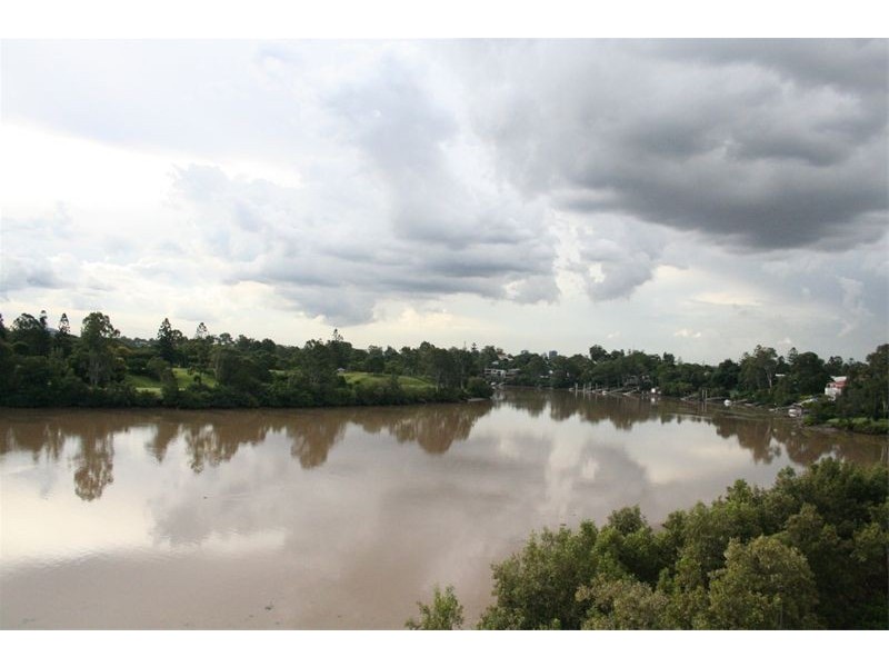 107/211 King Arthur Terrrace, Tennyson QLD 4105