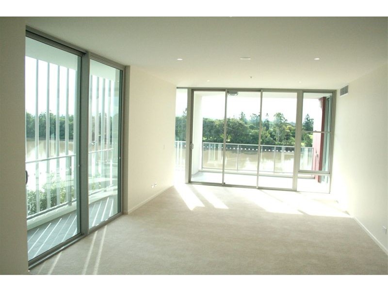 107/211 King Arthur Terrrace, Tennyson QLD 4105