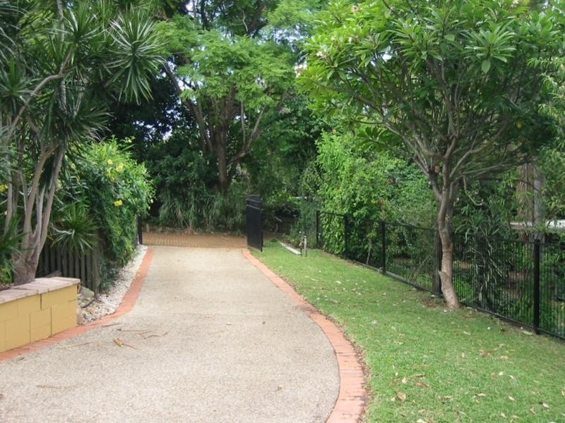 24 Rosebery Terrace, Chelmer QLD 4068