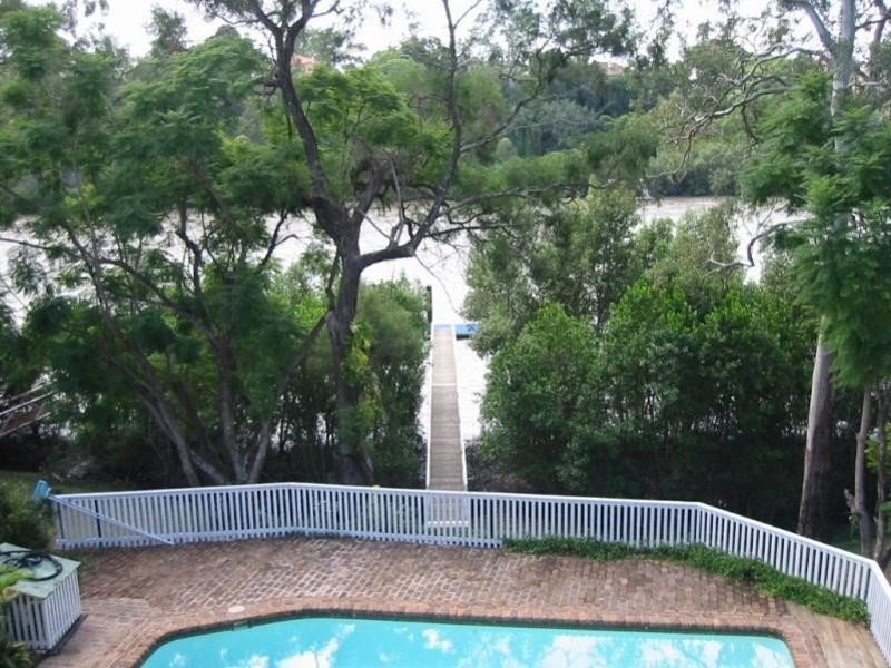 24 Rosebery Terrace, Chelmer QLD 4068