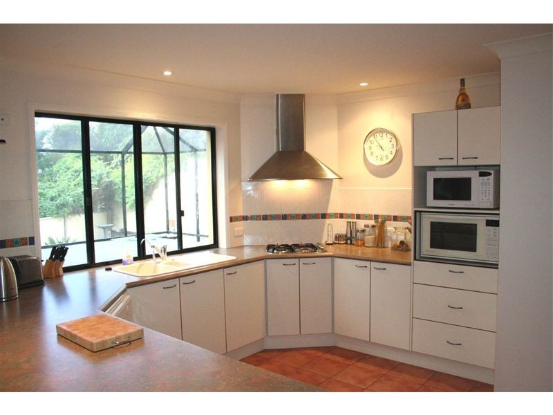 2 Spyglass Place, Oxley QLD 4075