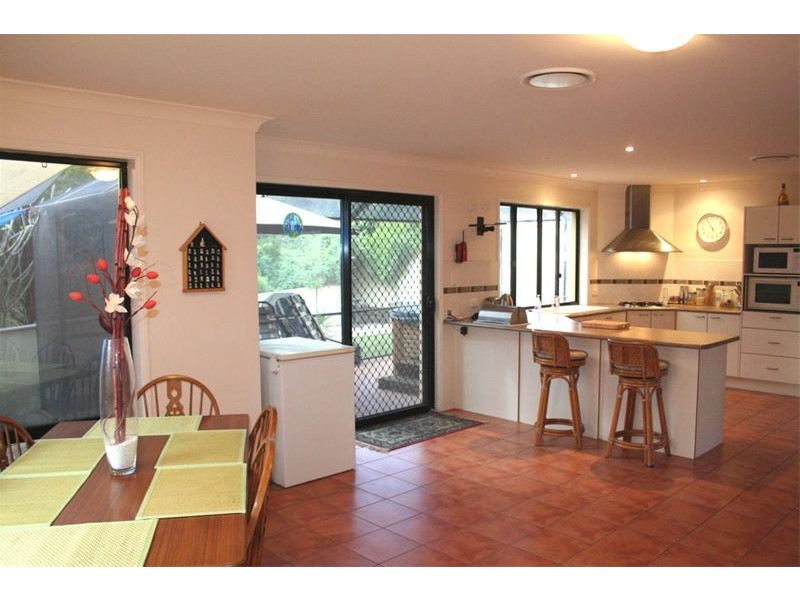 2 Spyglass Place, Oxley QLD 4075