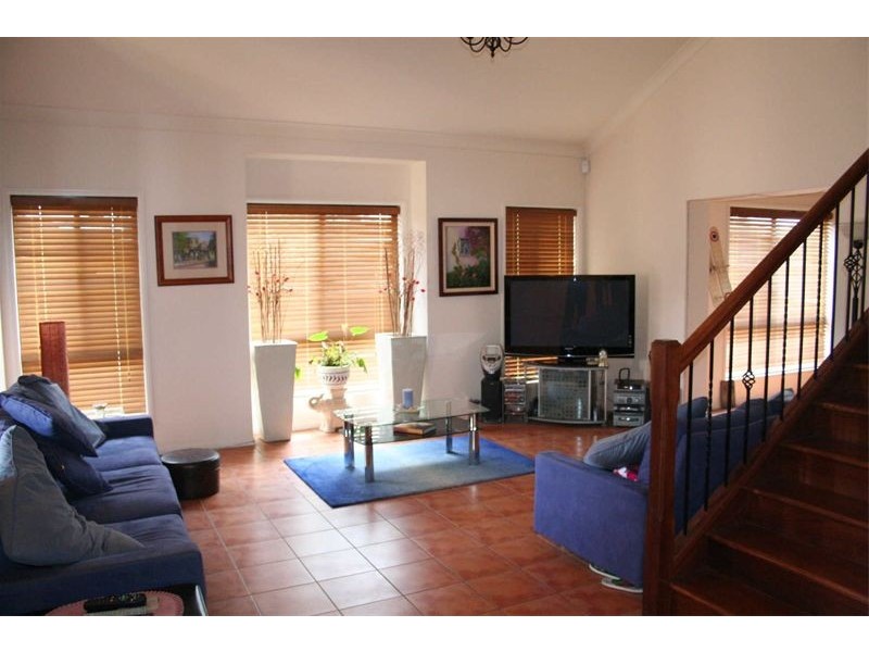2 Spyglass Place, Oxley QLD 4075