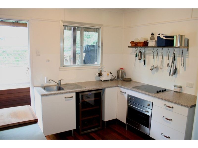 5 Gladstone Street, Oxley QLD 4075