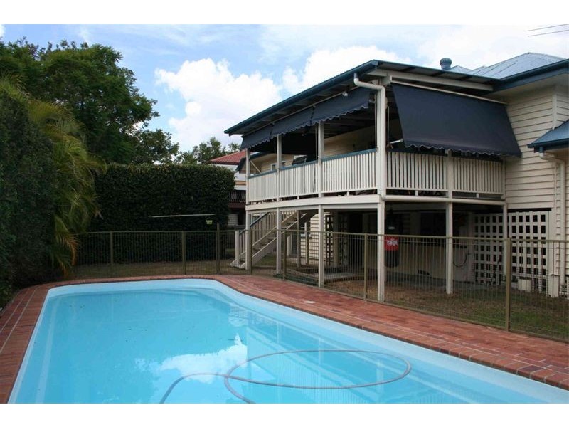 16 Sandon Street, Graceville QLD 4075