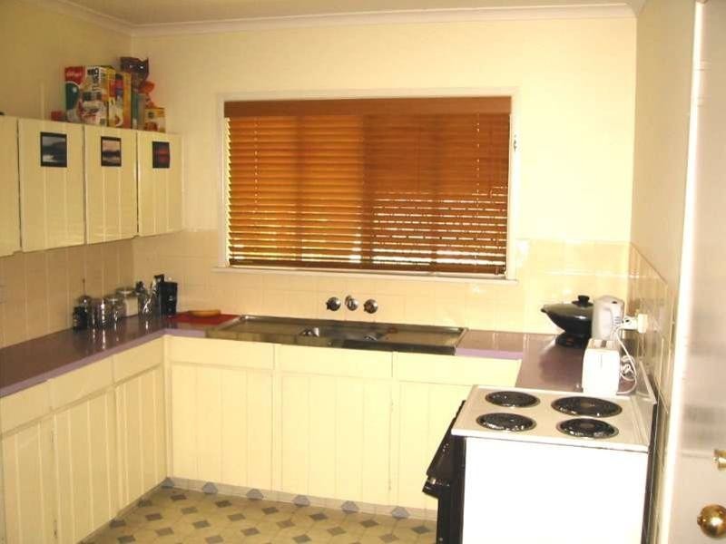 80 Lancelot Street, Tennyson QLD 4105