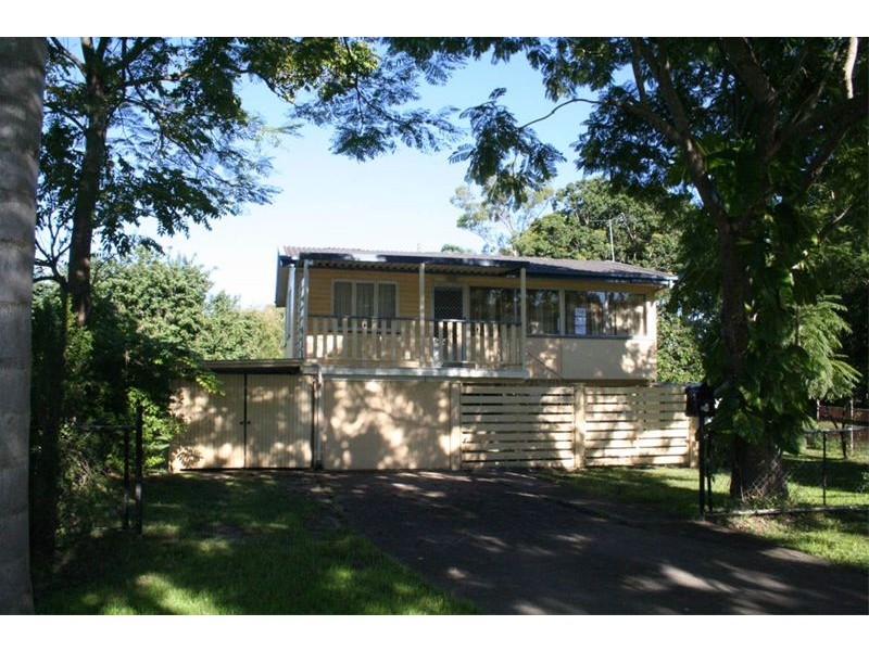 24 Strickland Terrace, Sherwood QLD 4075