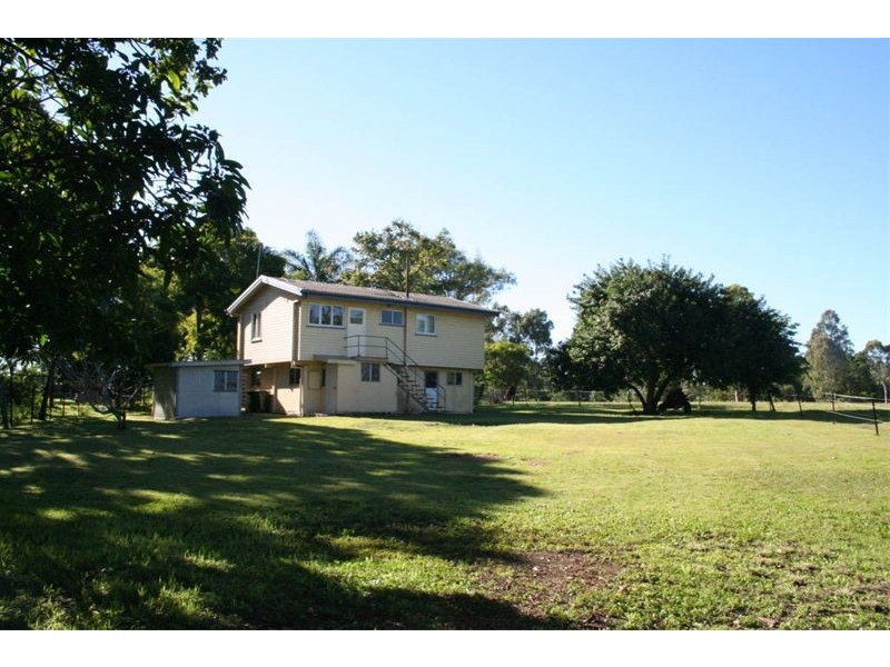 24 Strickland Terrace, Sherwood QLD 4075