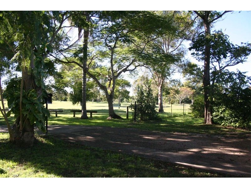 24 Strickland Terrace, Sherwood QLD 4075