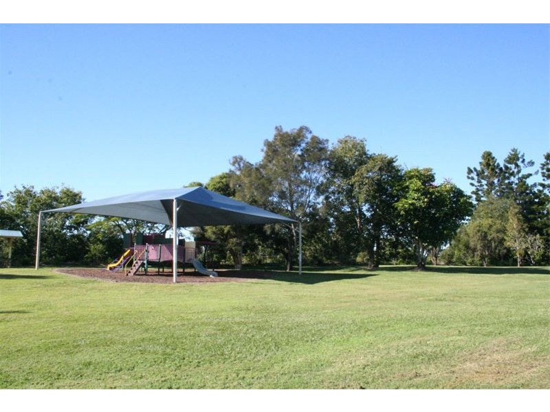 24 Strickland Terrace, Sherwood QLD 4075