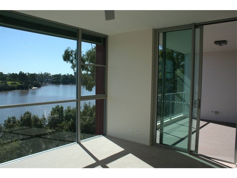 Level 4 3207/211 King Arthur Terrace, Tennyson QLD 4105