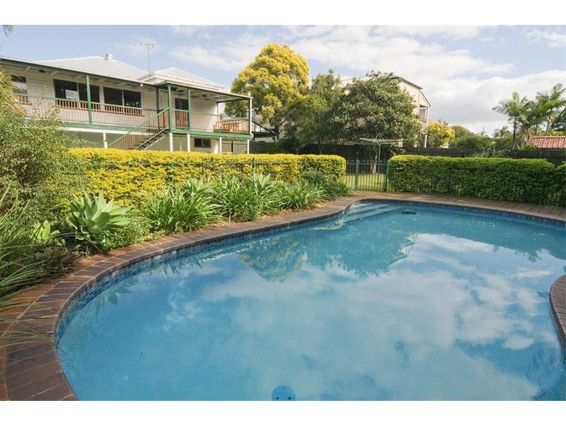 9 Cormack Street, Sherwood QLD 4075