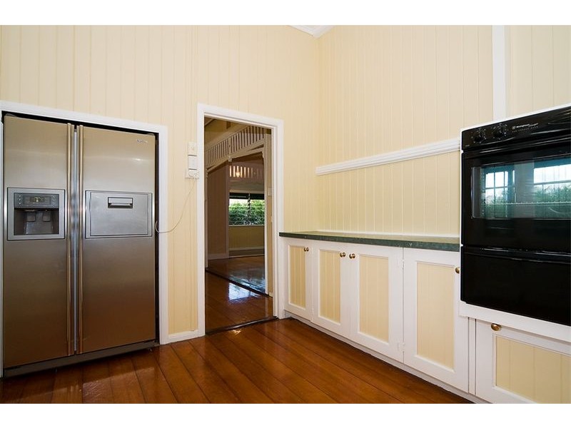 9 Cormack Street, Sherwood QLD 4075