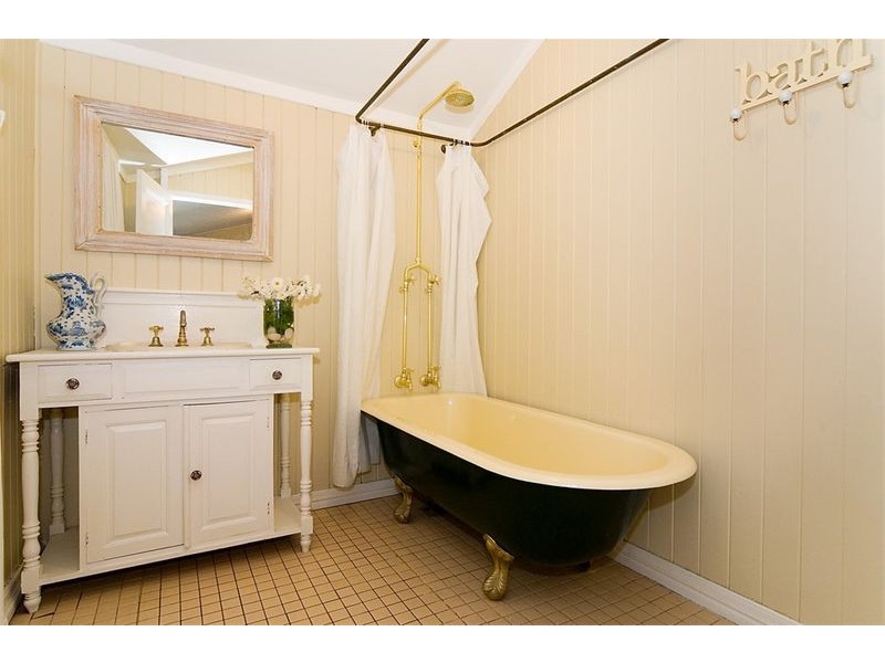 9 Cormack Street, Sherwood QLD 4075