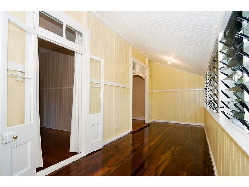 9 Cormack Street, Sherwood QLD 4075