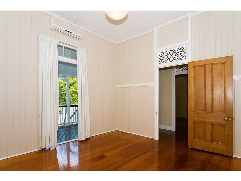 9 Cormack Street, Sherwood QLD 4075