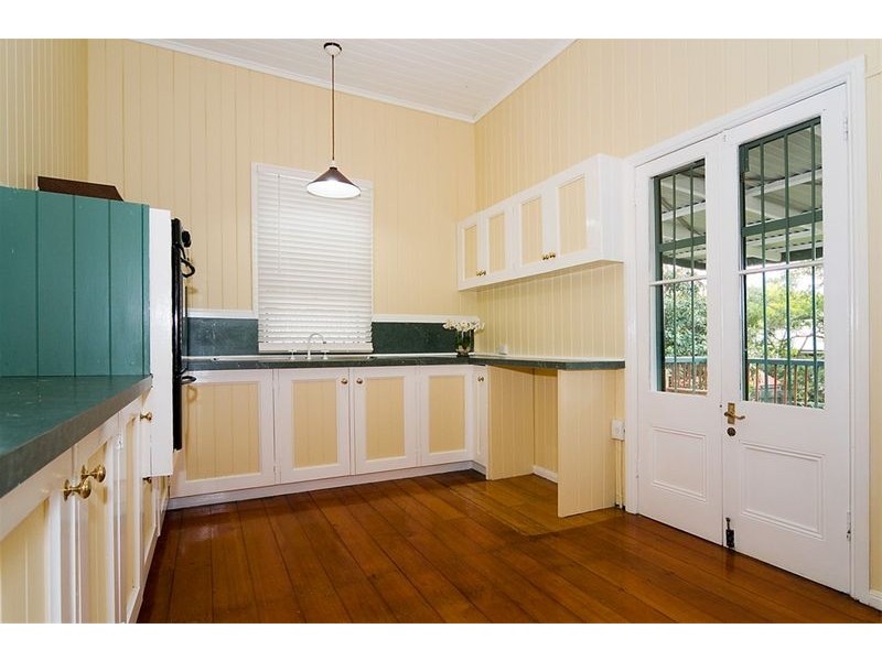 9 Cormack Street, Sherwood QLD 4075