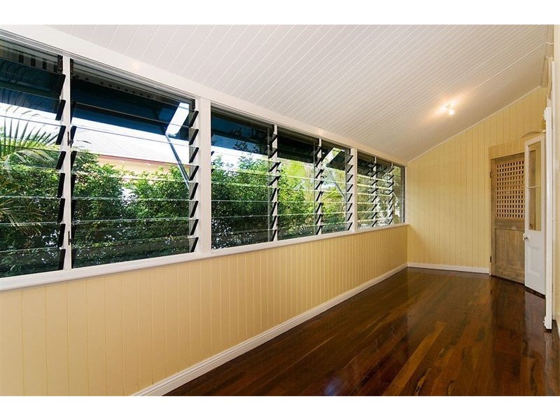 9 Cormack Street, Sherwood QLD 4075