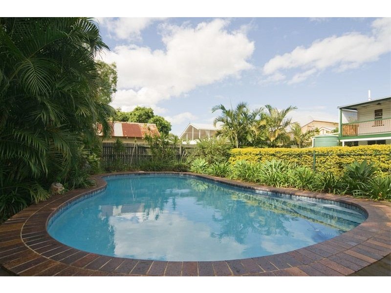 9 Cormack Street, Sherwood QLD 4075