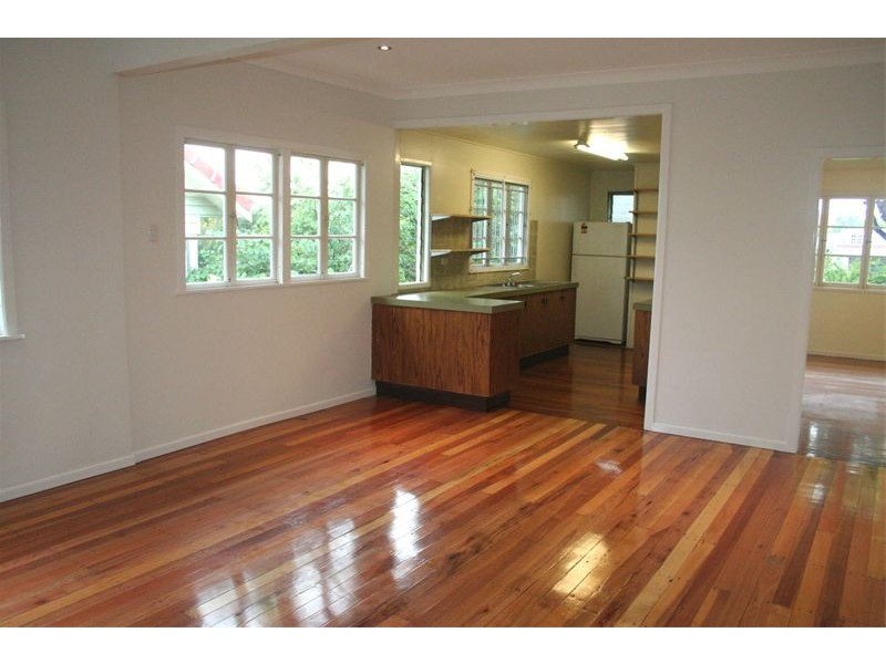 63 Waratah Avenue, Graceville QLD 4075