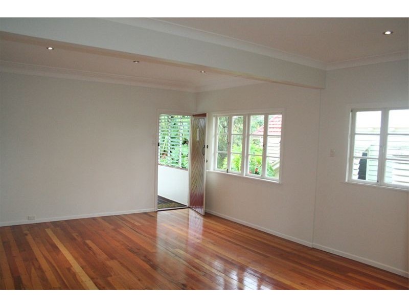 63 Waratah Avenue, Graceville QLD 4075