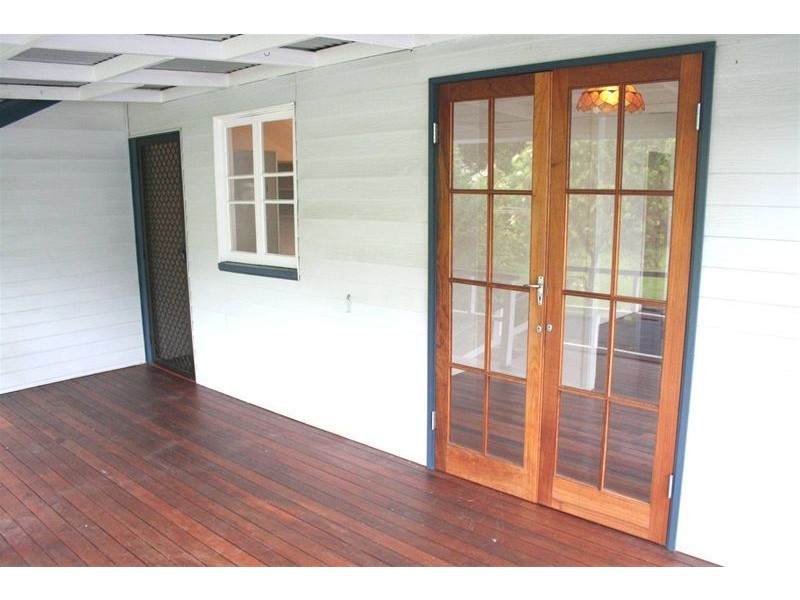 13 Waratah Avenue, Graceville QLD 4075