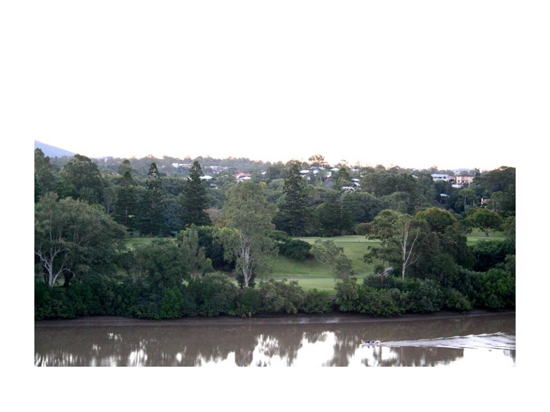 226/105 ‘Tennyson Reach’ King Arthur Terrace, Tennyson QLD 4105