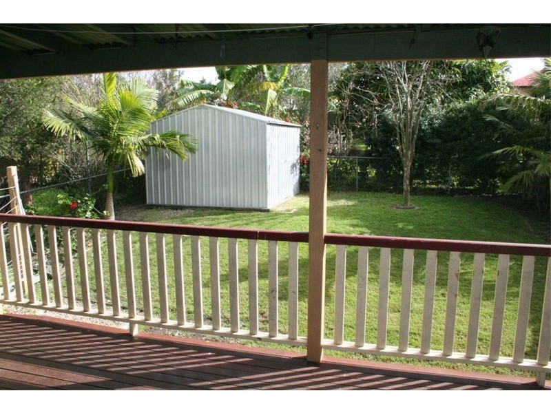 15 Premier Street, Oxley QLD 4075